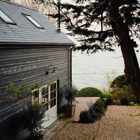 1-Bed Luxury Seafront Cabin In Heart Of Newlyn, Mousehole Екстер'єр фото