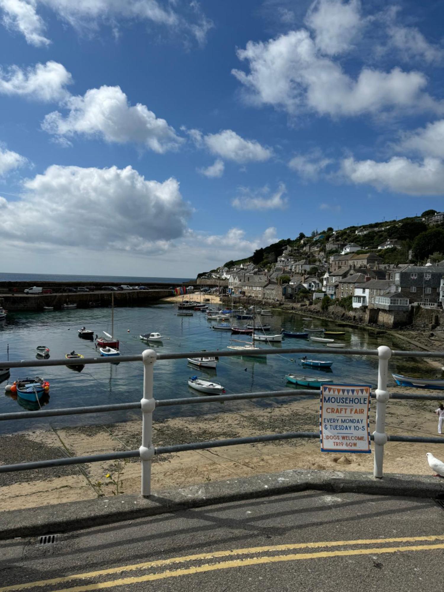 1-Bed Luxury Seafront Cabin In Heart Of Newlyn, Mousehole Екстер'єр фото